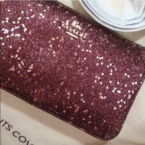 🍒NWT🍒 COACH HOLIDAY GLITTER SHOULDER BAG